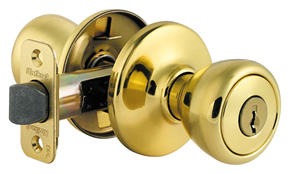 Kwikset Security Series Tylo Keyed Entry Door Knobset - Polished Brass